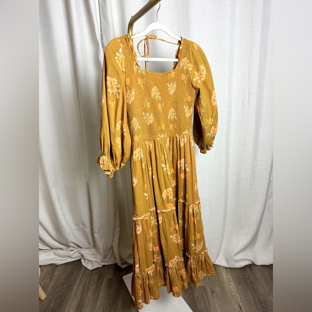 Ivy City Co Madeline Dress in Celeste Floral *PERFECT THANKSGIVING DRESS* - Picture 3 of 11
